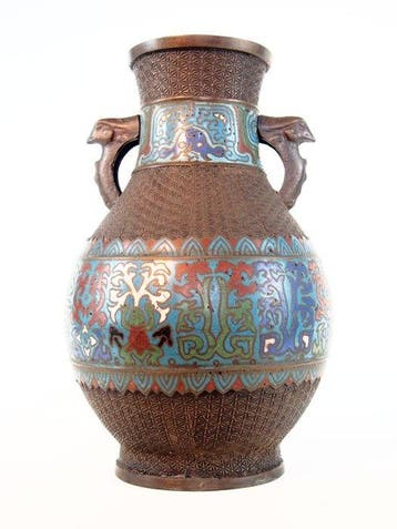 Vaas - Brons, Vaas in cloisonné met merk Dai Ming Xuande., Antiek en Kunst