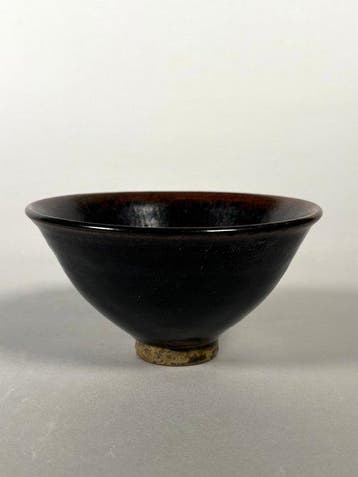 Oud-Chinees Steengoed kom, 17 cm. ( ca. 960–1279 n.Chr. ). -
