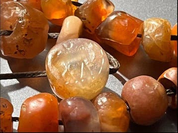Sasanian Steen Zegel met dier in een halsband van, Sieraden, Tassen en Uiterlijk