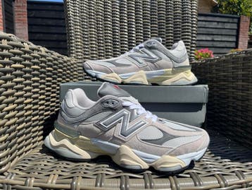 New Balance 9060 - Rain Cloud / Grey - Maat 43 - Gloednieuw!, New Balance, Overige kleuren, Verzenden, Nieuw