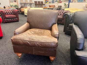Chesterfield Maarssen !!!  Bruin Leren Chesterfield Fauteuil, Ophalen, Zo goed als nieuw, Leer, Chesterfield