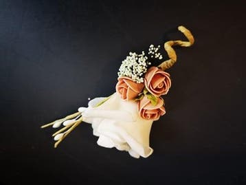 Bruidegomcorsage roos lieke zalm cava creme zand corsage, Ophalen of Verzenden, Nieuw