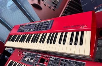 Nord Electro 2 61, Ophalen of Verzenden, Zo goed als nieuw, Digitaal