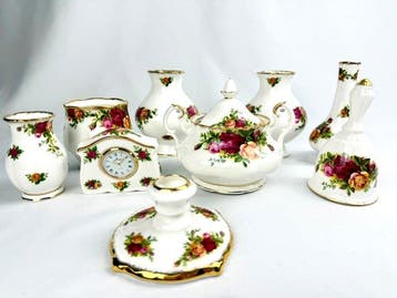 Decoratief ornament (9) - Royal Albert - Verenigd Koninkrijk