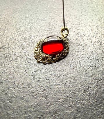 Baltische barnsteen cabochon hanger in goudverguld zilver