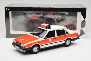 Minichamps 1:18 - Model sedan - Volvo 740 GL DRK, Nieuw
