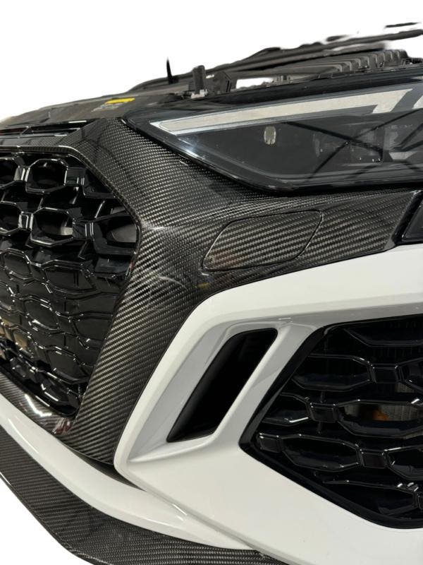 Dit betreft een Audi RS3 8Y Carbon grill, Auto diversen, Tuning en Styling, Verzenden