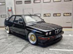 Solido 1:18 - Modelauto - BMW E30 M3 evolution 1990 met, Nieuw