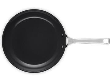 Le Creuset Koekenpan Essential Non-Stick Ceramic - ø 28 cm -, Verzenden, Zo goed als nieuw