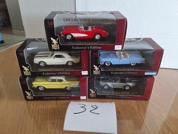 Road 1:43 - Modelauto (5) - Chevrolet Corvette (1957);, Nieuw
