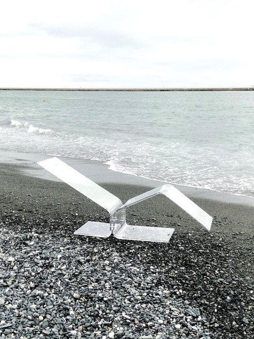 OUT design - Roberto Dagnino - Chaise longue - Vlieg - Acryl, Antiek en Kunst, Antiek | Meubels | Stoelen en Banken