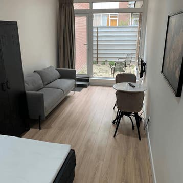 Appartement in Rotterdam gevonden voor €1950,- pm, Huizen en Kamers, Rotterdam, Direct bij eigenaar, Appartement, Rotterdam