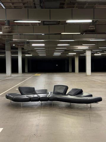 Edra Flap Sofa | Zwart Leer | NIEUWSTAAT + Garantie, Huis en Inrichting, Hoekbank, 300 cm of meer, Ophalen of Verzenden, Zo goed als nieuw