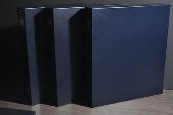 Accessoires Nederland - 3 lege luxe DAVO albums met, Gestempeld