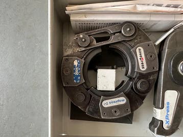 NovoPress persringen M42 M54 voor Mapress fittingen,, Ophalen of Verzenden, Gebruikt