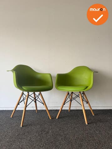 Design Vergaderstoel - Lime groen - houten onderstel - set v, Vergader- of Presentatieruimte, Ophalen of Verzenden, Gebruikt, Stoel