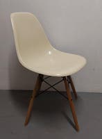 Herman Miller - Charles & Ray Eames - Stoel - DSW -