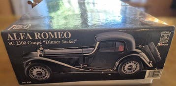 Pocher 1:8 - Modelauto - Alfa Romeo 8C 2300 Coupé Dinner, Nieuw