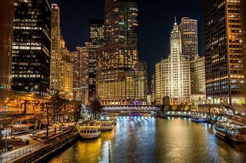 Viktoria Farkas - Chicago in Gold - Fine Art Premium Print -, Antiek en Kunst
