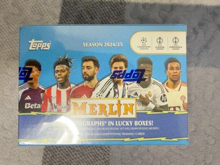 2024/25 Topps Merlin Insert card, Gesigneerde kaart,, Verzamelen, Stickers