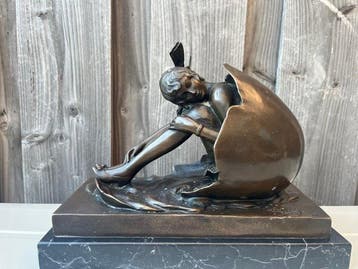 Bruno Zach - Beeld, Women egg - 22 cm - Brons, Marmer