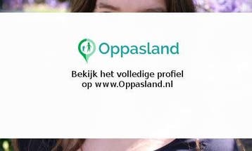 Ik ben Laura, 17 jaar oud en ik zoek oppaswerk in Almere., Diensten en Vakmensen, Dieren | Paarden | Verzorging, Oppas en Les