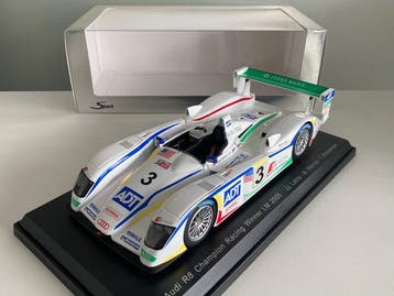 Spark 1:18 - Model raceauto - Audi R8 #3 Team ADT Champion, Nieuw