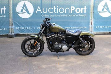 Veiling: Motor Harley-Davidson SPORTSTER 883 IRON Benzine 20, Chopper