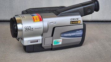 Sony CCD-TRV78E Hi8 camera