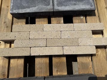 Veiling - 8 M2 Betonklinker Waalformaat Blanco Ongetrommeld, Nieuw