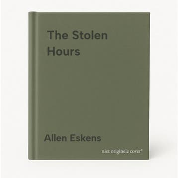 The Stolen Hours - Allen Eskens 9780316703512, Verzenden, Zo goed als nieuw, Allen Eskens