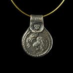 Oud-Romeins Zilver Romeins amulethanger met borstbeeld en