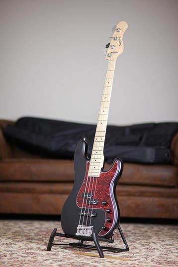 Sadowsky Metroline Hybrid PJ 4-21 | Black Satin, Muziek en Instrumenten, Snaarinstrumenten | Gitaren | Bas, Nieuw