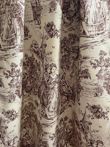 Vijf meter dubbelbreed toile de Jouy met een groot patroon