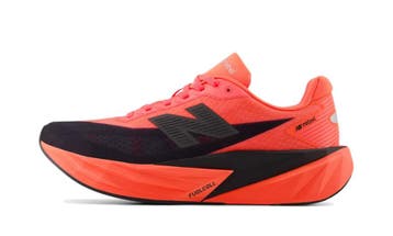 New Balance FuelCell Rebel v5 Urgent Red Black, Nieuw