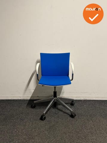 Ahrend - Vergaderstoel - Blauw - Chroom onderstel - Set van, Vergader- of Presentatieruimte, Ophalen of Verzenden, Gebruikt, Stoel