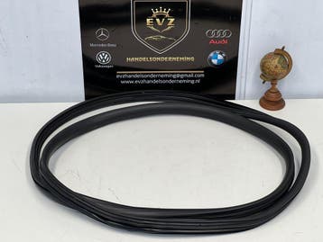 Peugeot Rifter 1.2 portier rubber rechts voor bj.2020, Gebruikt, Voor, Peugeot