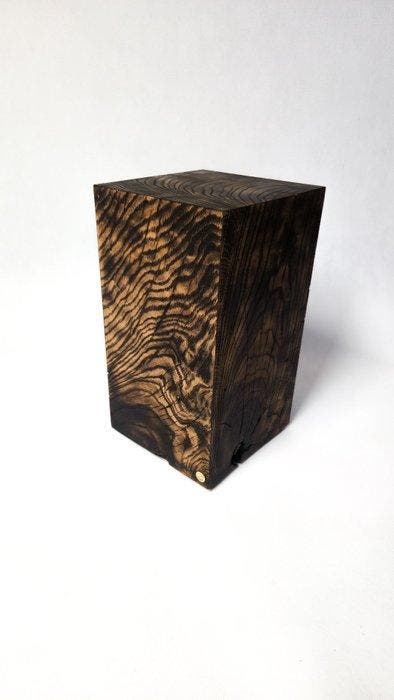 THE FOREST - Bijzettafel - Eik - Handgemaakt, Antiek en Kunst, Curiosa en Brocante