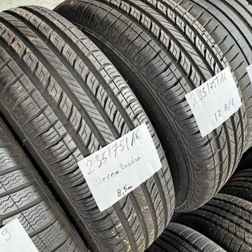2 x Nexen 235-75-16 Zomerbanden 8,5mm, Gebruikt, 16 inch, Ophalen of Verzenden, 235 mm