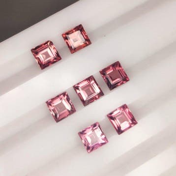 7 pcs Roze Toermalijn - 4.81 ct - nternational Colored, Nieuw