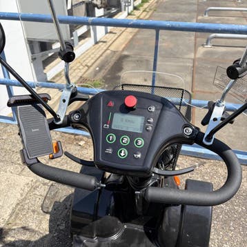 Scootmobiel QS4 | Life and Mobility (SHOWROOMMODEL), Life and Mobility, Gebruikt, Ophalen of Verzenden, 16 km/u of meer