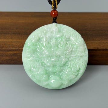 Snijwerk, Natural Jade Dragon Pendant - 50 mm -