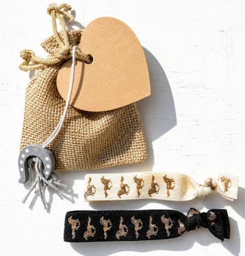 Paarden cadeautje/give-away met 2 armbanden/haarelastieken, Ophalen of Verzenden, Nieuw