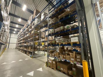 Online veiling: SSI SCHÄFER palletstellingen