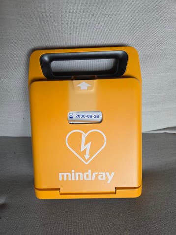 Mindray c1a defibrillator AED EHBO BHV reanimatie ambulance, Ophalen of Verzenden, Zo goed als nieuw