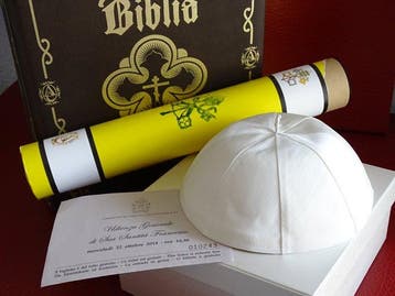 Rare and exclusive Bible blessed by Pope Francis in 2016
