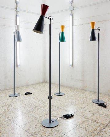 Nemo - Le Corbusier - Staande lamp - Parlement - Staal,, Antiek en Kunst, Antiek | Lampen