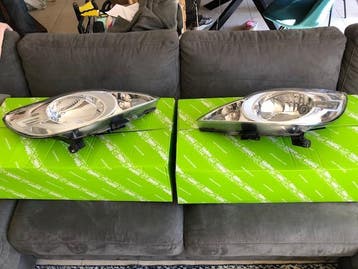 nieuwe originele koplampen Peugeot 107 2012 t/m 2014 Valeo, Auto-onderdelen, Verlichting, Ophalen of Verzenden, Nieuw, Peugeot