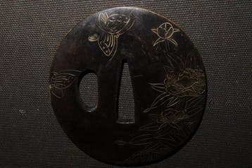 Shibuichi - C6-34 Poeny & Butterfly Tsuba - Japan - Edo, Antiek en Kunst