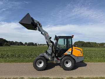 Giant G3500 shovel 2026 77 uur DEMO €899 LEASE, Ophalen, Wiellader of Shovel